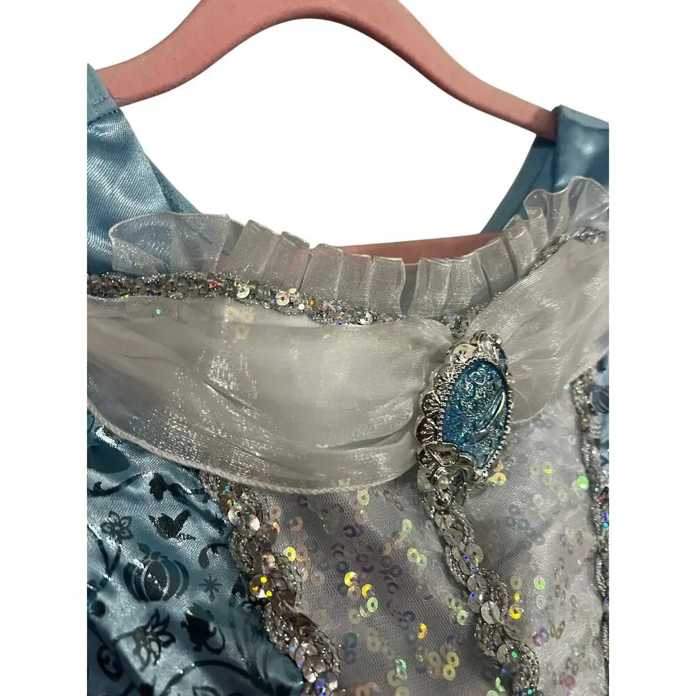Disney Cinderella Costume Dress Size 5 / 6 Includes headband Tiara\